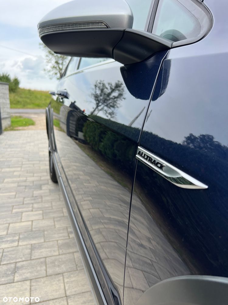 Volkswagen Golf - 9