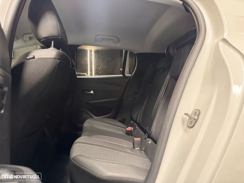 Peugeot 208 1.2 PureTech Allure EAT8 - 22