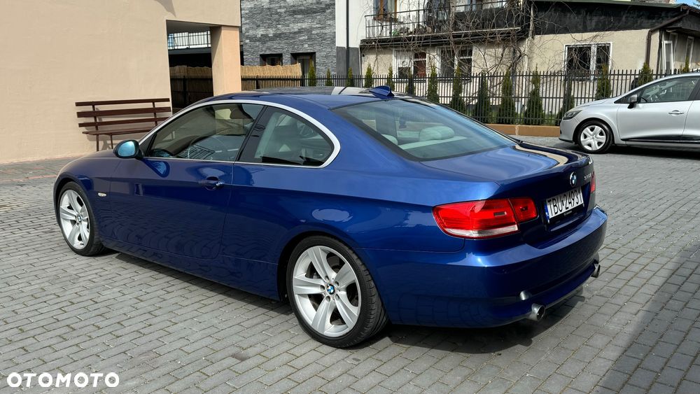 BMW Seria 3 335i Coupe - 3