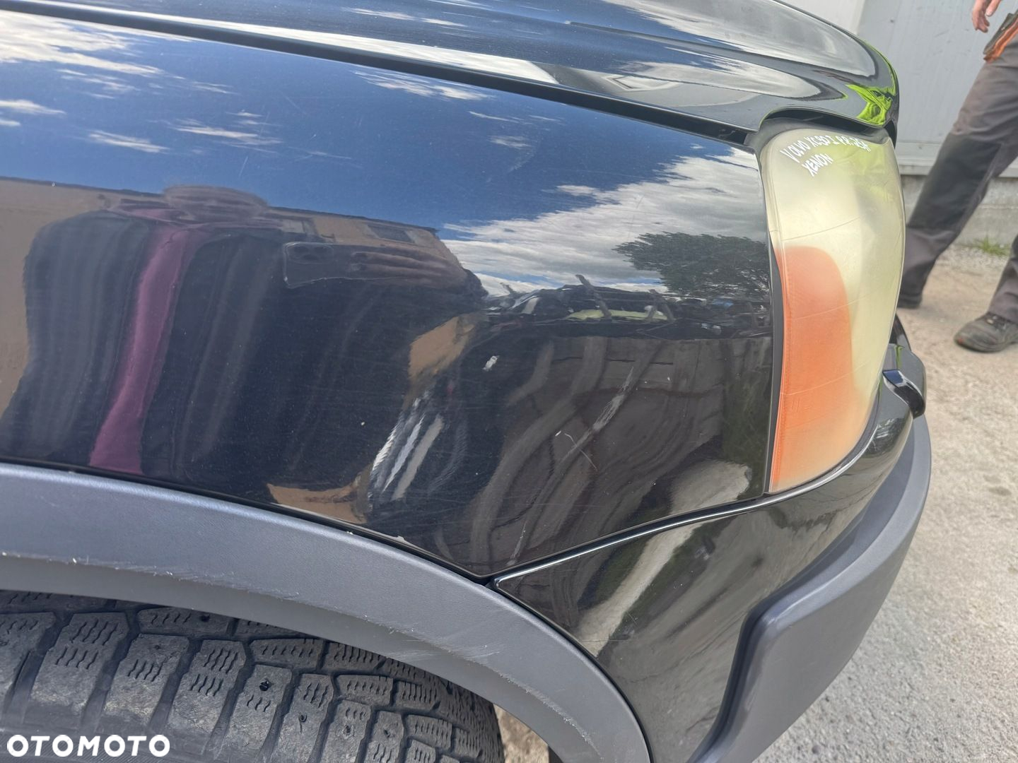 VOLVO XC90 I BŁOTNIK PRAWY PRZEDNI 45200 - 11