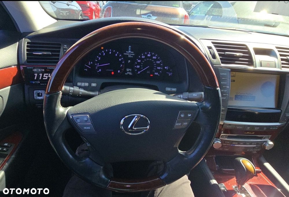 Lexus LS 460 Luxury Line - 8