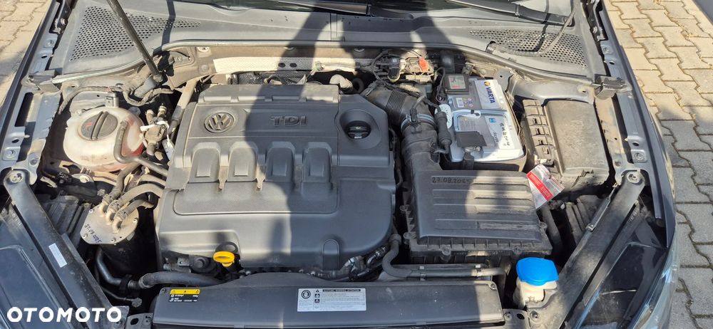 Volkswagen Golf 2.0 TDI (BlueMotion Technology) Highline - 26