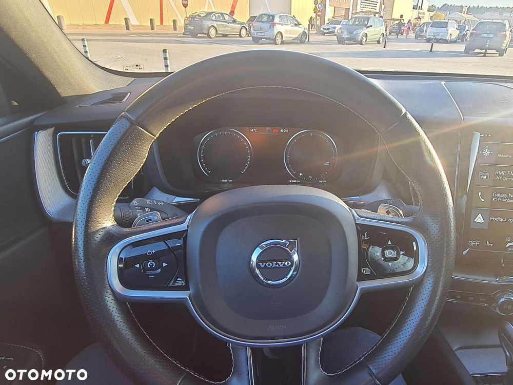 Volvo XC 60 D4 SCR AWD R-Design - 13