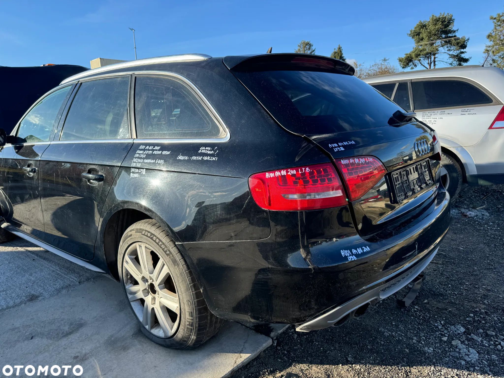 AUDI A4 B8 2.0 TDI 143KM LY9B NA CZĘŚCI - 1