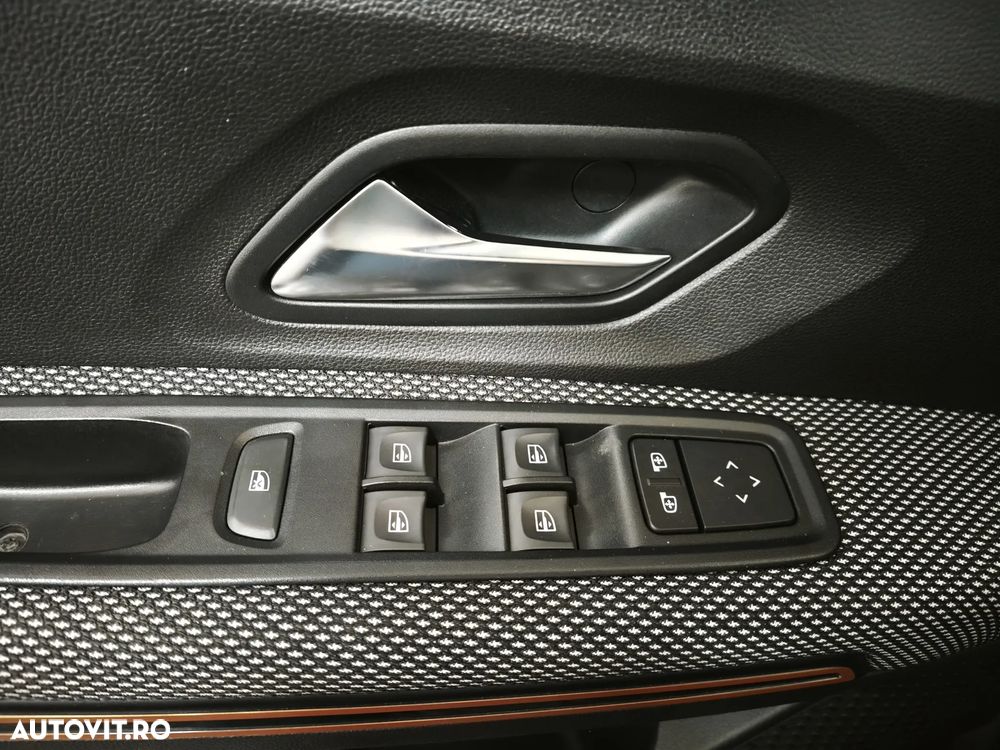 Dacia Sandero Stepway TCe 90 MT6 Comfort - 13