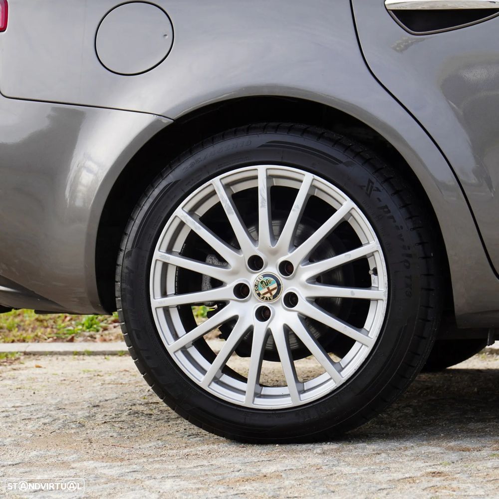 Alfa Romeo 159 Sportwagon 1.9 JTDm 16V Sportiva+ - 25