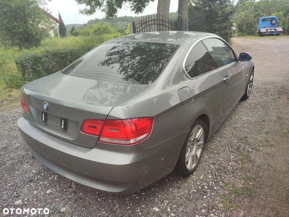 BMW Seria 3 320i Coupe Edition Exclusive - 10