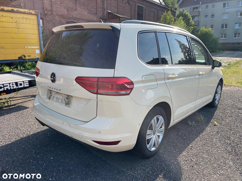 Volkswagen Touran 2.0 TDI BMT Comfortline DSG - 3