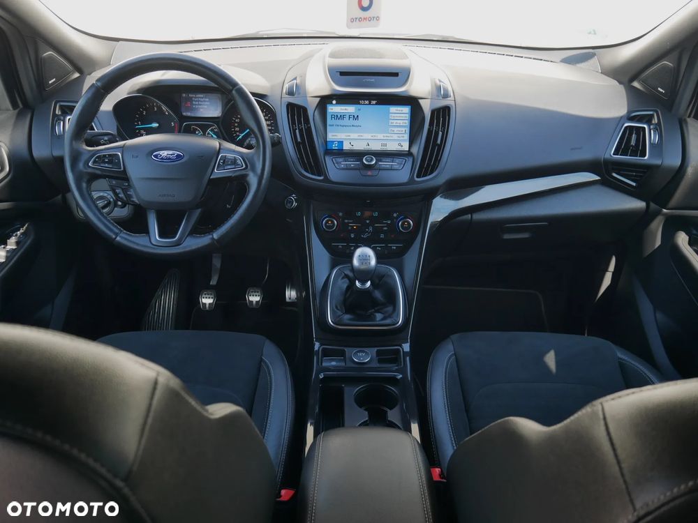 Ford Kuga 2.0 TDCi AWD ST-Line - 24