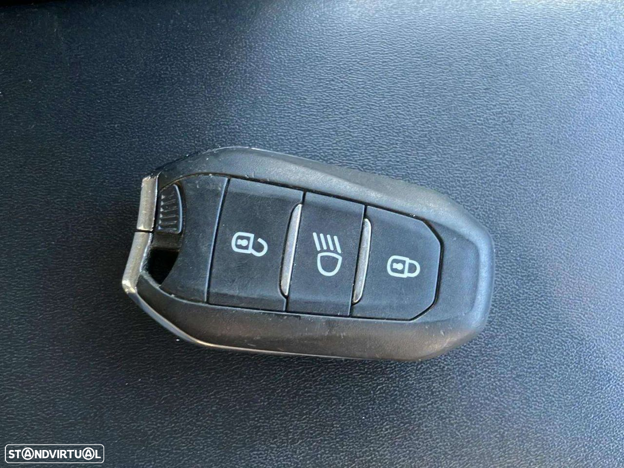 Citroën C4 1.5 BlueHDi Shine EAT8 - 18