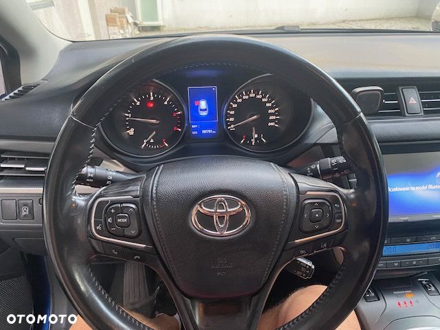 Toyota Avensis 2.0 D-4D Premium - 7