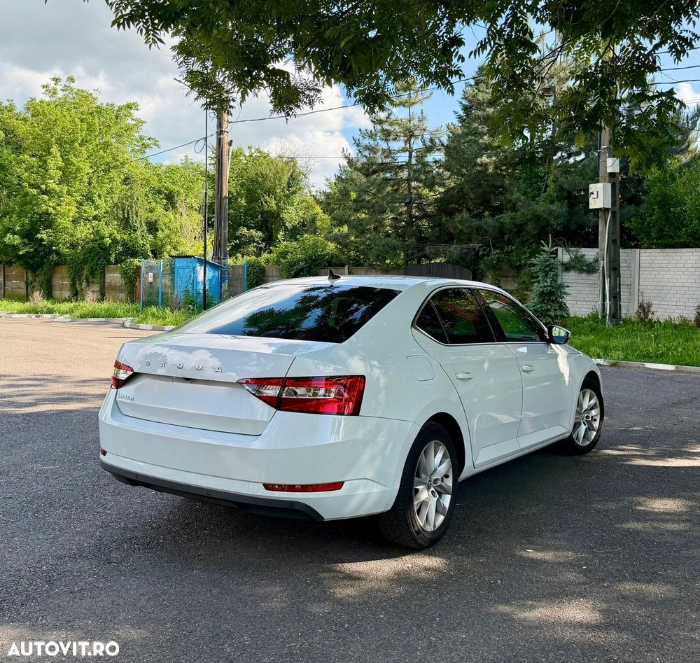 SKODA Superb 2022 — imagine 3
