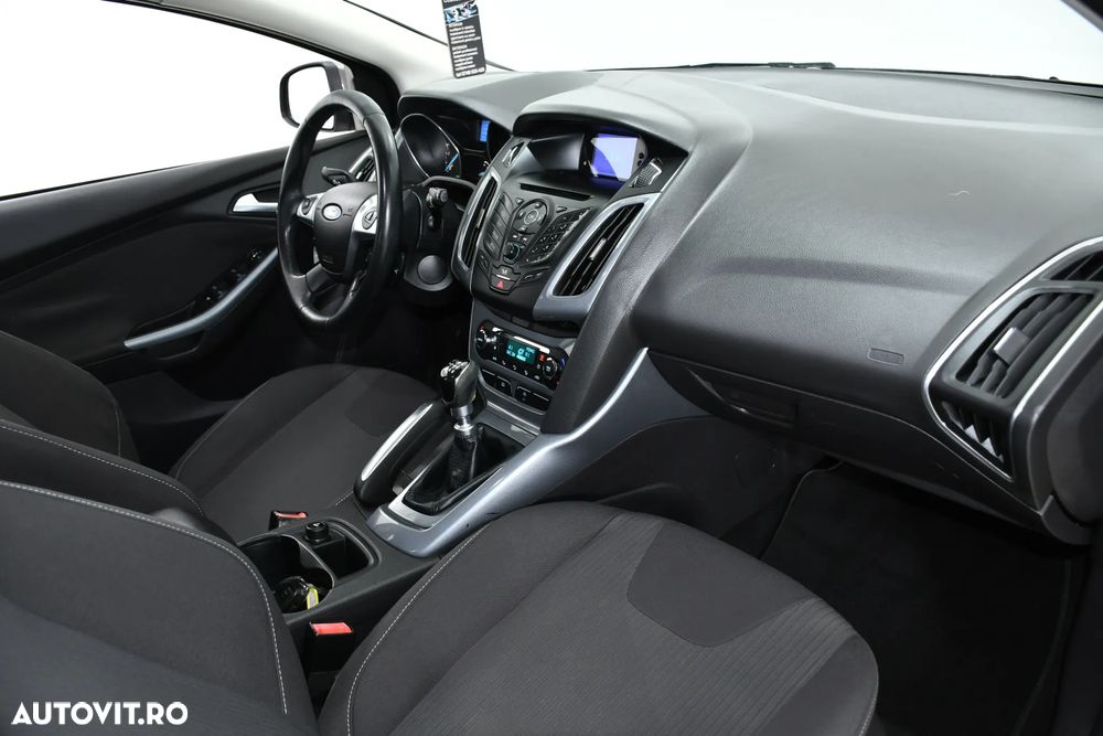 Ford Focus 1.6 TDCi DPF Start-Stopp-System Titanium - 13