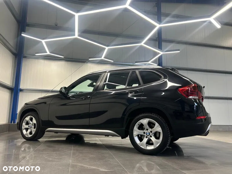 BMW X1 xDrive18d xLine - 13