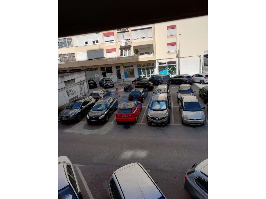 Apartamento T3 para arrendamento às Portas de Benfica - Grande imagem: 5/8