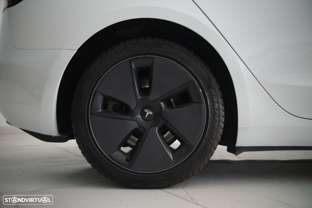 Tesla Model 3 - 7