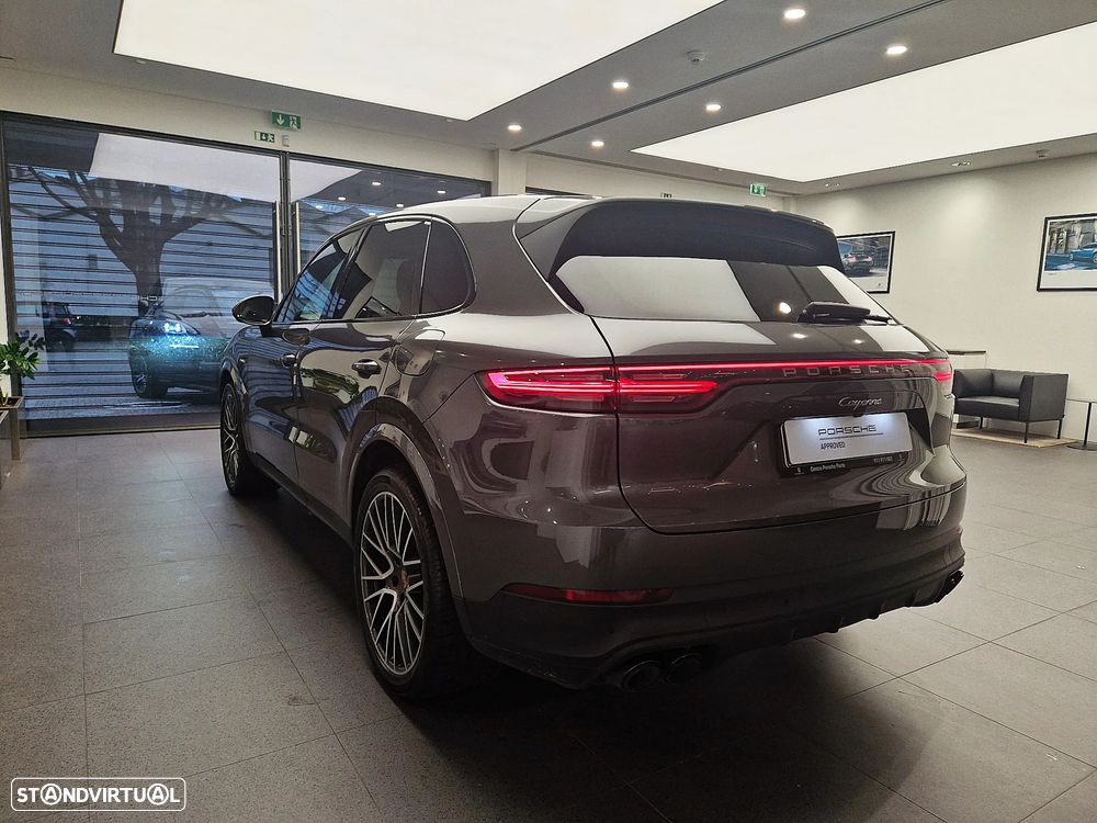 Porsche Cayenne E-Hybrid - 3