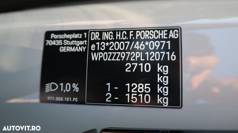 Porsche Panamera 4 E-Hybrid Platinum Edition - 35