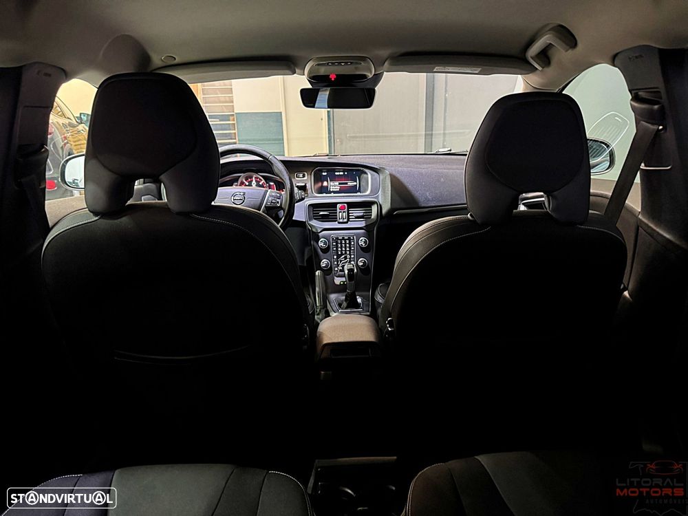 Volvo V40 D2 Black Line - 35