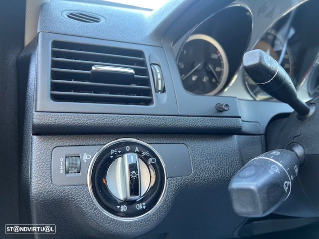 Mercedes-Benz C 220 CDI Avantgarde BlueEfficiency - 11