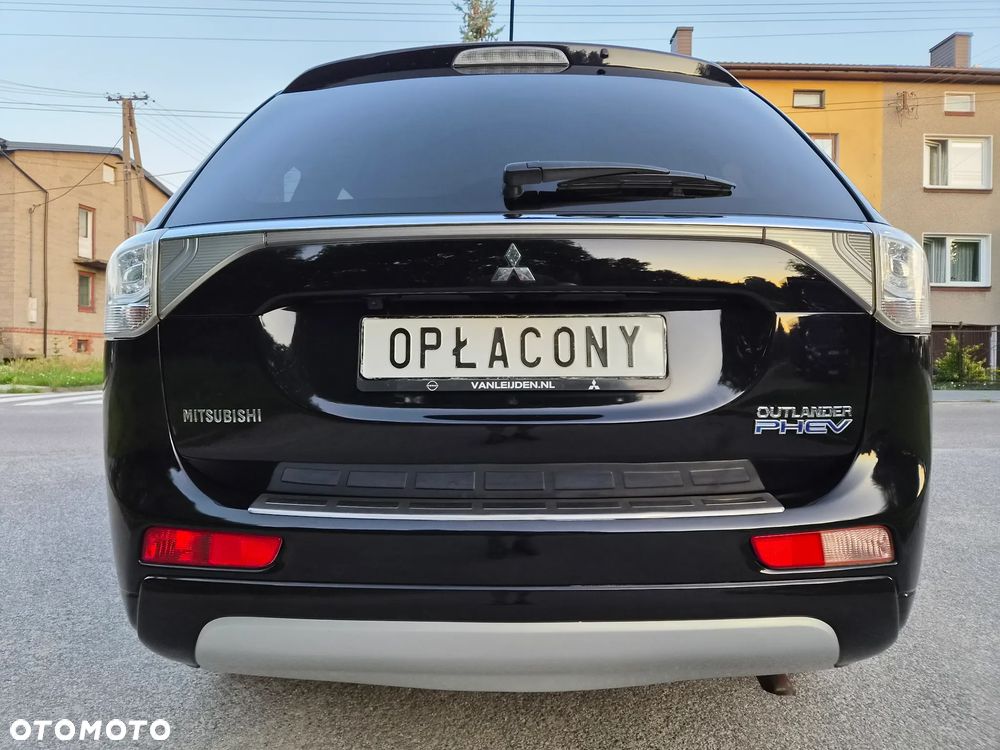 Mitsubishi Outlander 2.0 4WD Top - 18
