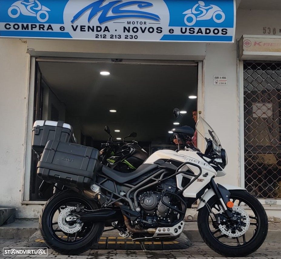 Triumph Tiger 800 XRX - 1