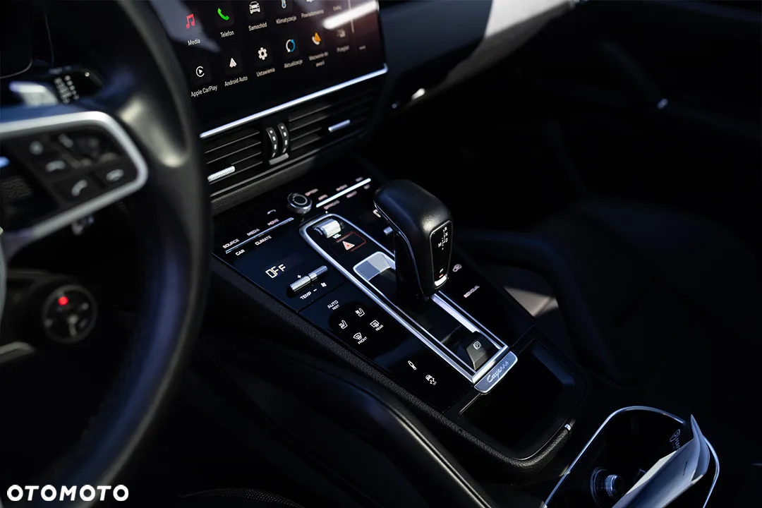 Porsche Cayenne Coupe Platinum Edition - 17