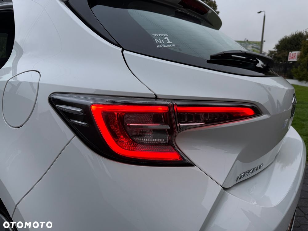 Toyota Corolla - 30
