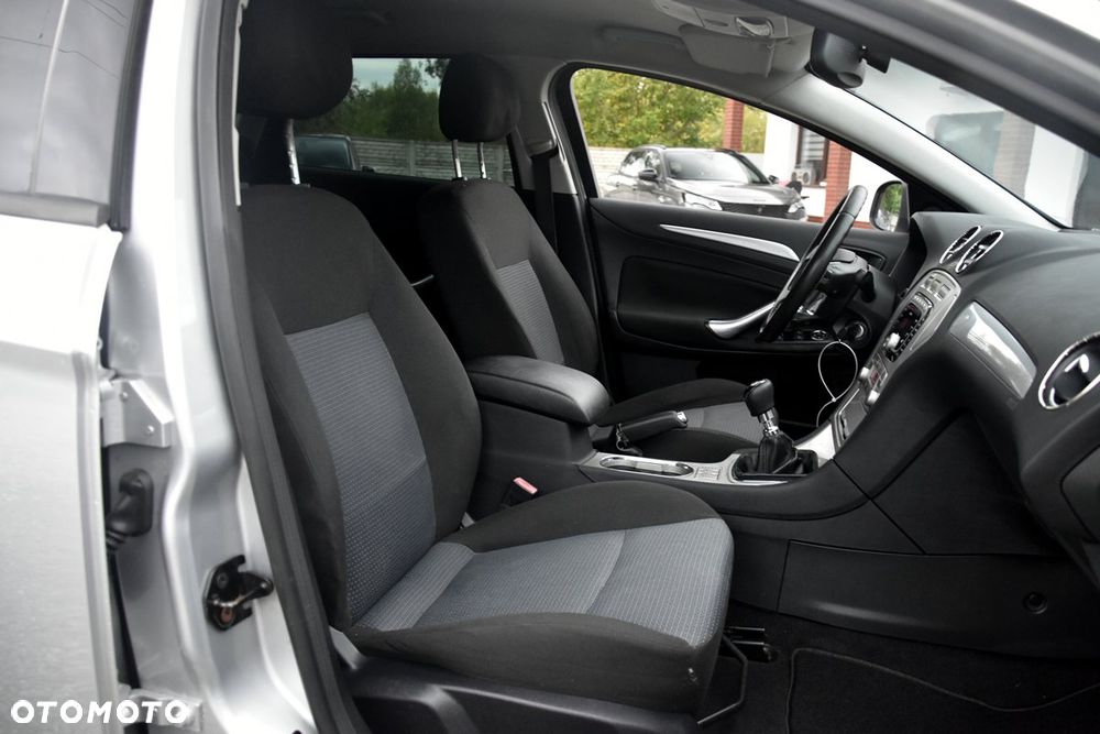 Ford Mondeo SW 2.0 TDCi Titanium - 24