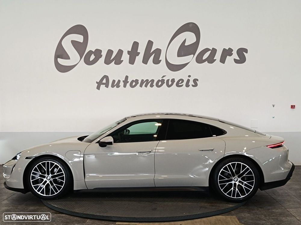 Porsche Taycan 4 - 8