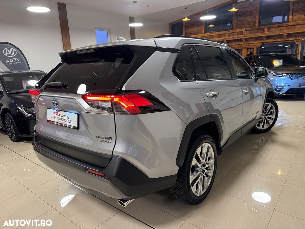 Toyota RAV4 2.5 4x4 Hybrid Team Deutschland - 3