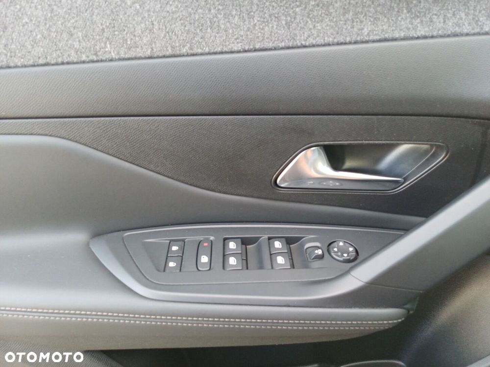 Peugeot 408 1.2 PureTech Allure Pack S&S EAT8 - 24