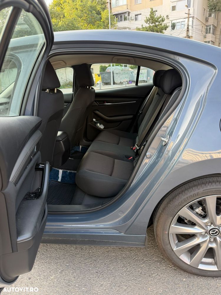 Mazda 3 - 6