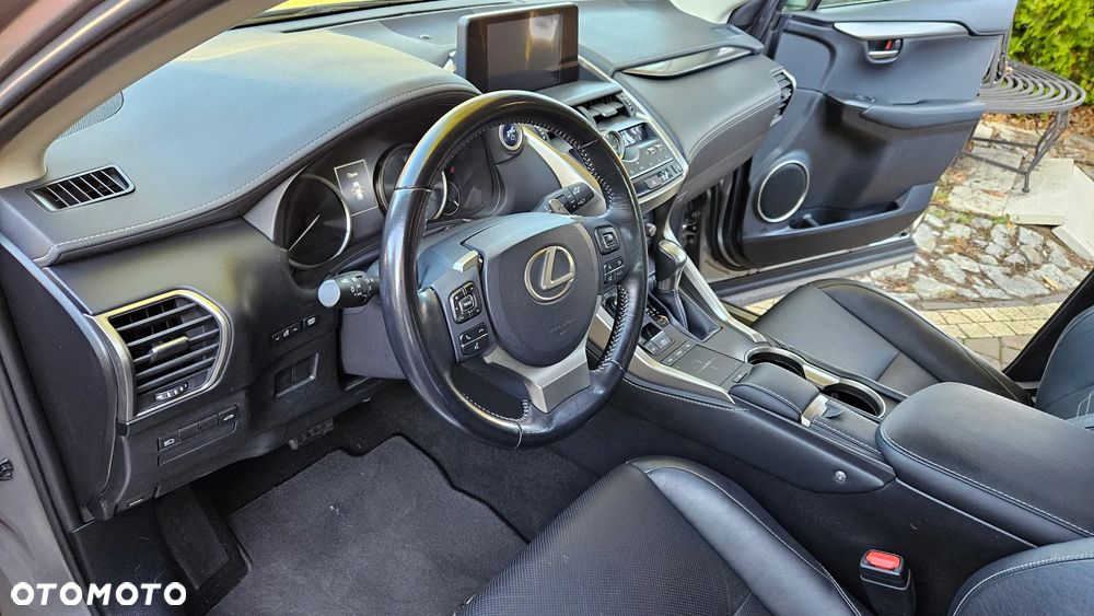 Lexus NX 300h Prestige AWD - 23