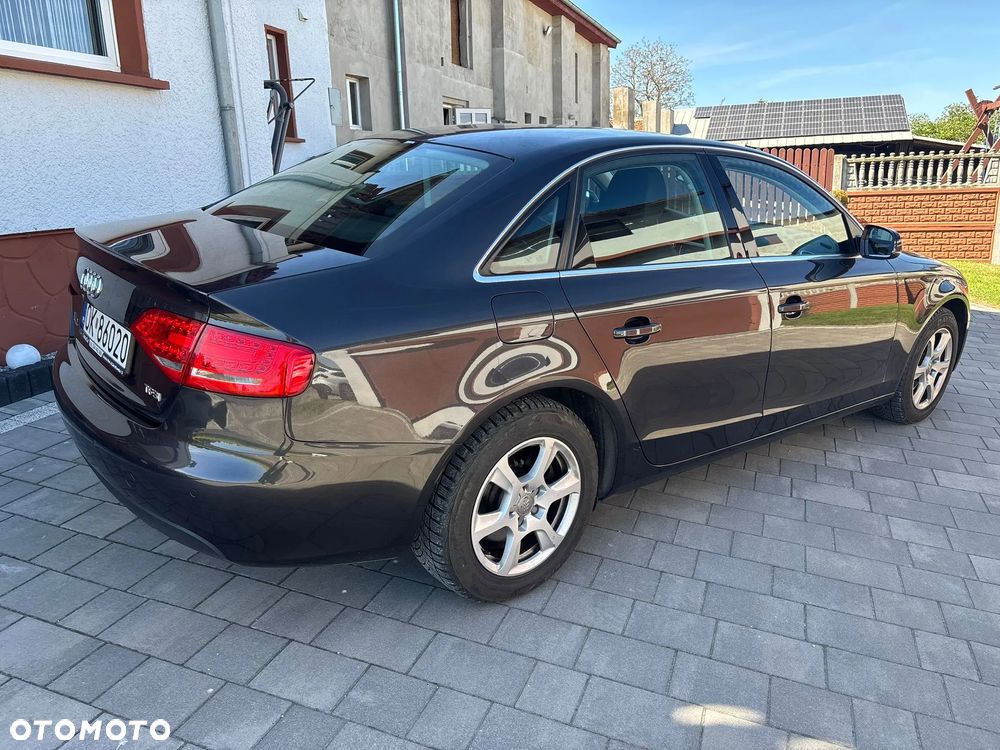 Audi A4 Limousine - 3