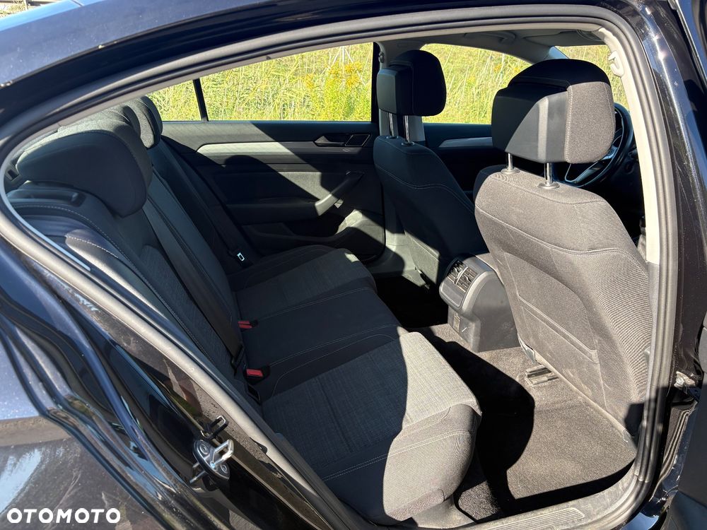 Volkswagen Passat 1.5 TSI EVO Business - 16
