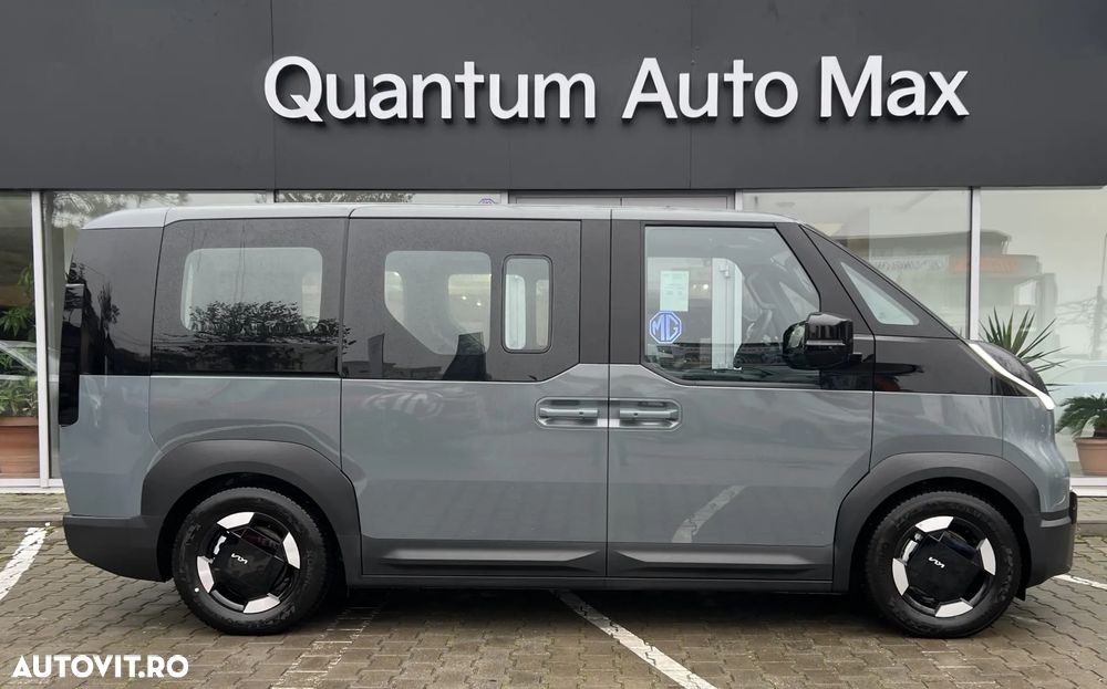 Kia PV5 Passenger - 7