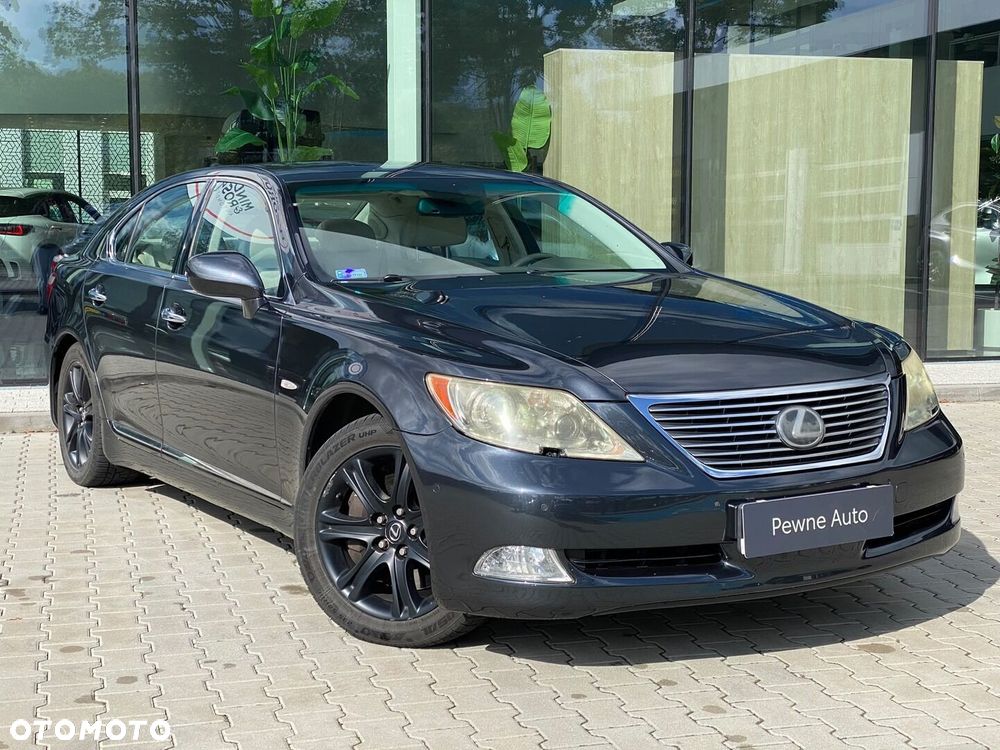 Lexus LS - 9