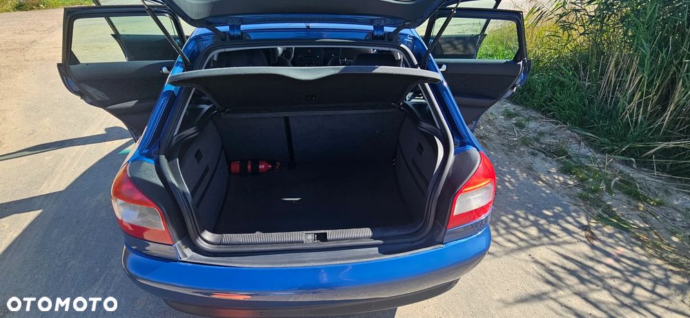 Audi A3 Sportback 1.6 Ambition - 4