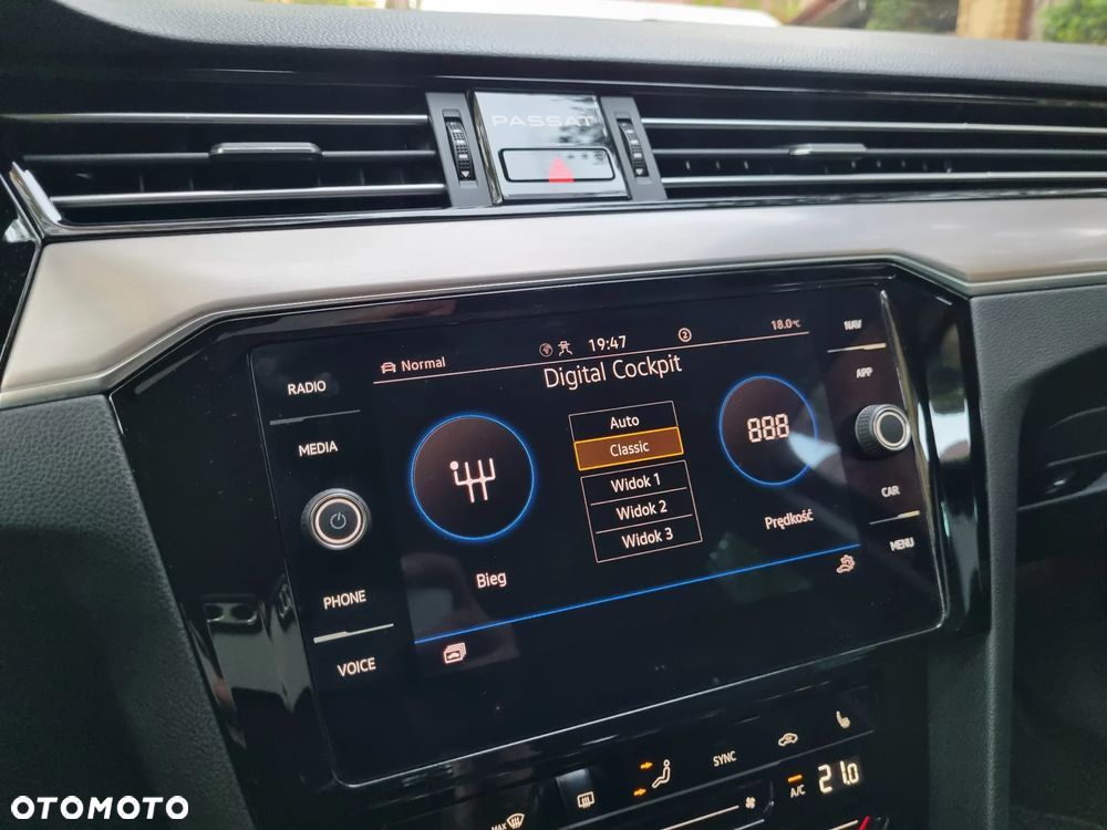 Volkswagen Passat 2.0 TDI 4Mot Elegance DSG - 25