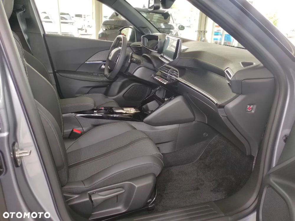 Peugeot 2008 PureTech mHEV GT e-DCS6 - 8