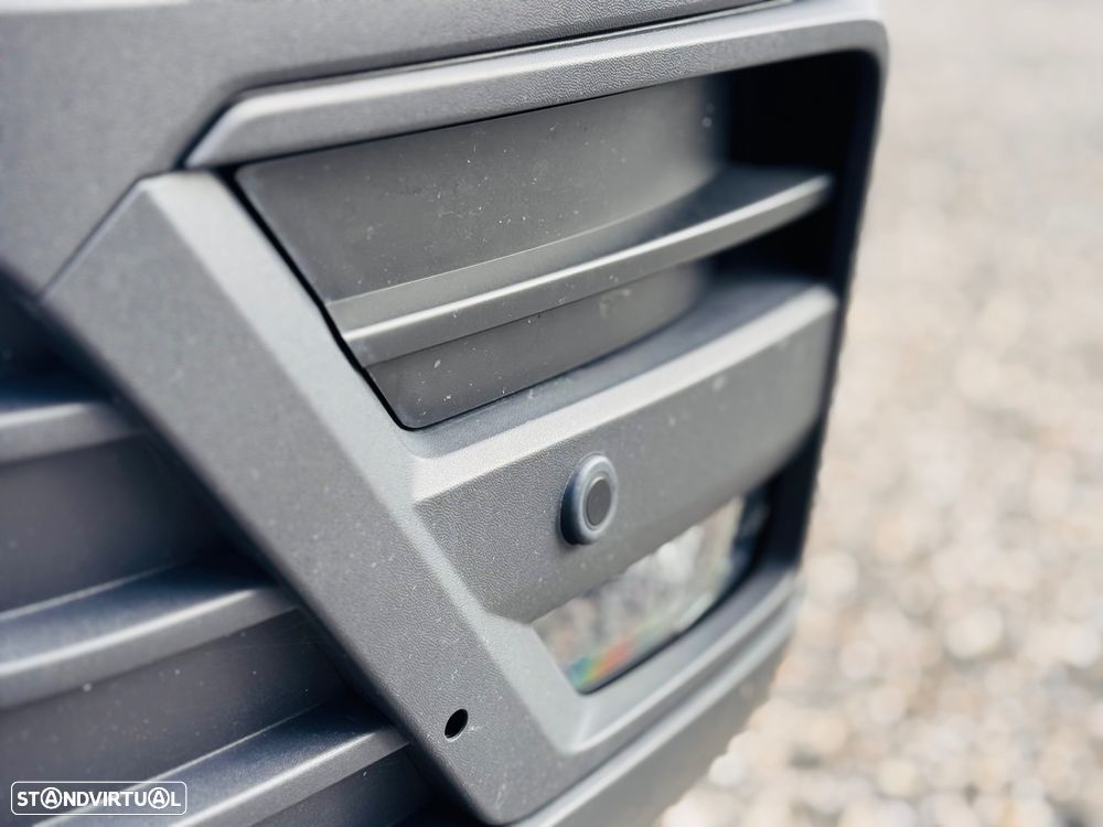 VW Crafter 2.0 TDI 140HP 35 MWB HRF - 4