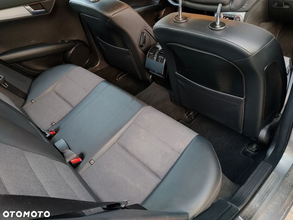 Mercedes-Benz Klasa C 180 Kompressor Avantgarde - 12
