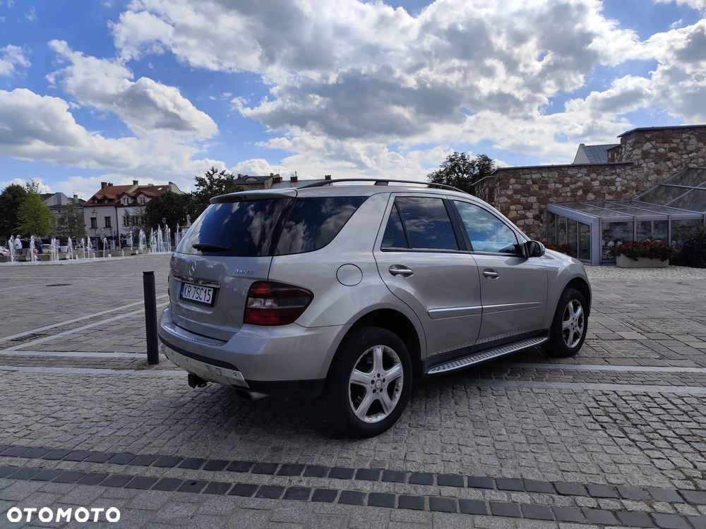 Mercedes-Benz ML 350 4-Matic - 7