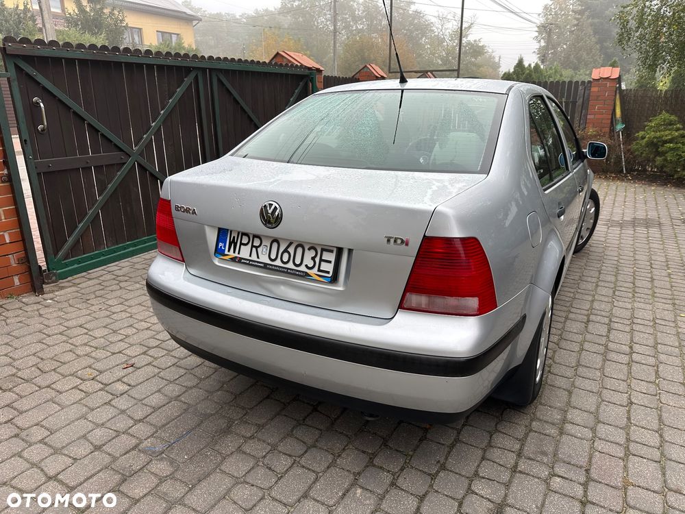 Volkswagen Bora - 8