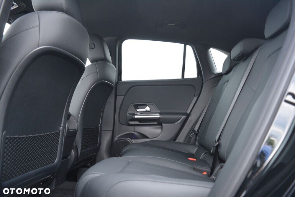 Mercedes-Benz GLA 200 d Progressive - 9