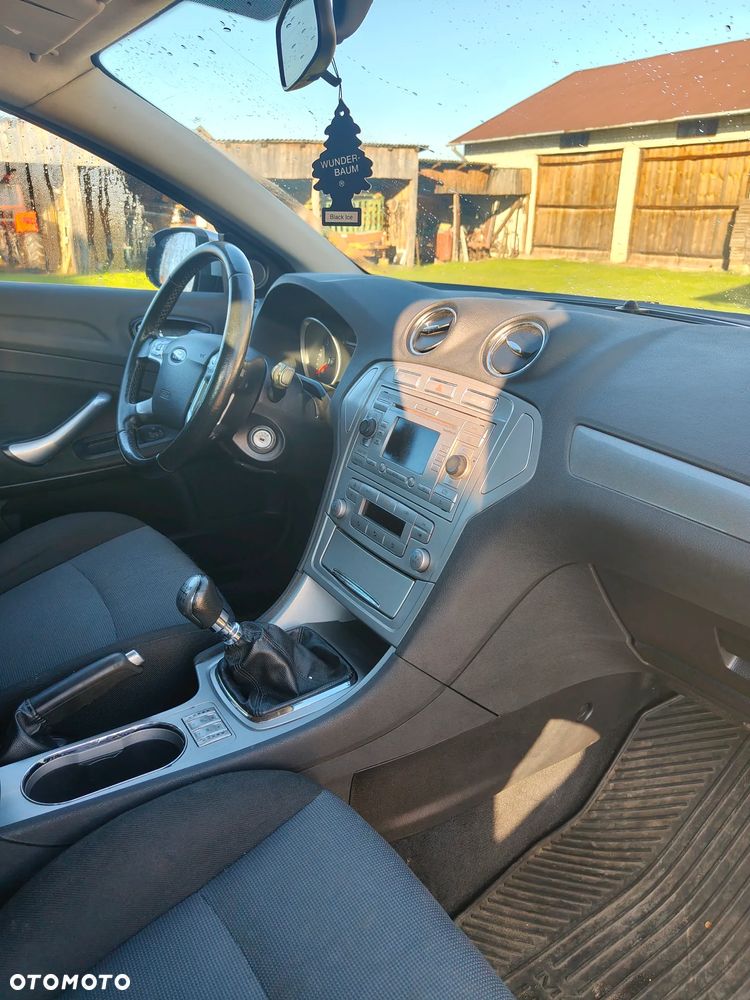 Ford Mondeo - 7