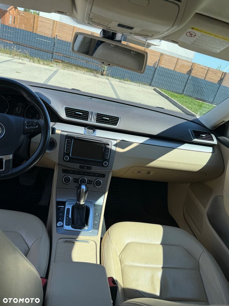 Volkswagen Passat 2.0 TDI Comfortline DSG - 18