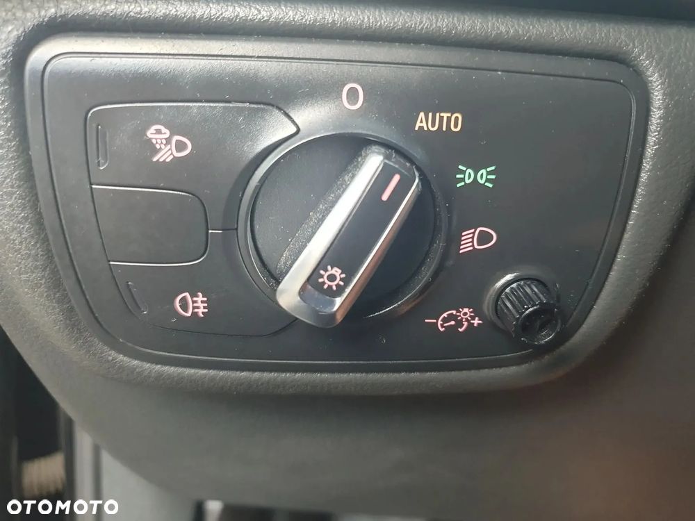 Audi A6 Avant 2.0 TDI Multitronic - 10