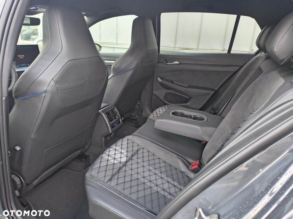 Volkswagen Golf 1.5 TSI HEV R-Line - 12